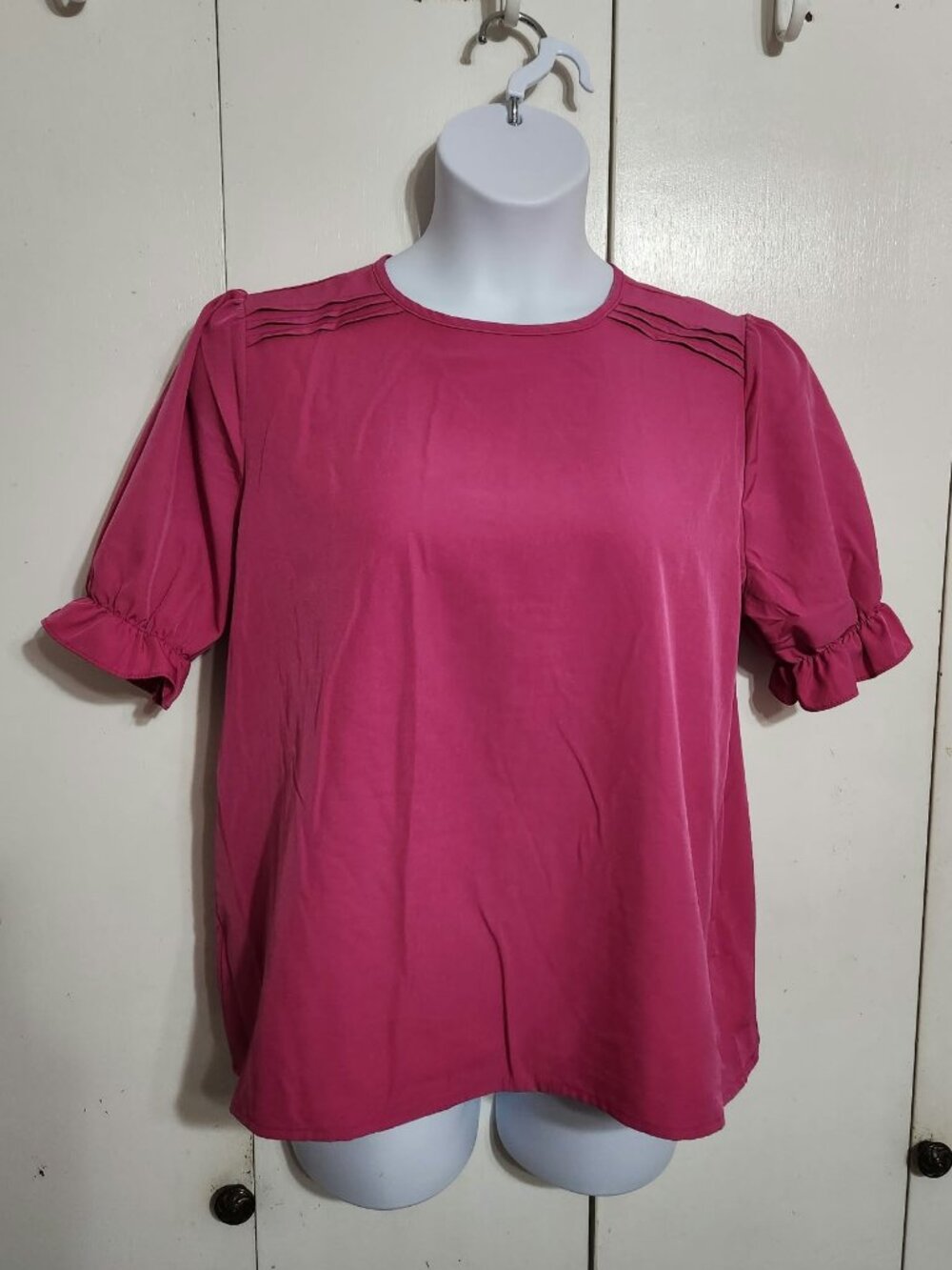 Magenta Pink Puff Sleeve Blouse XXL Ruffle Cuff Pleated Shoulder Keyhole Back